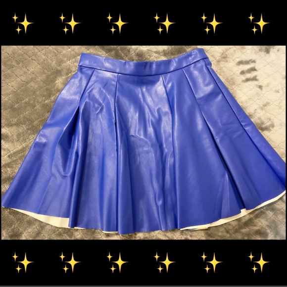 Aqua Dresses & Skirts - AQUA💥MINI SKIRT💥